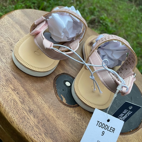 OshKosh B’gosh sandals shimmery light pink w/ flowers size 9 toddler girl - NWT - Picture 4 of 11